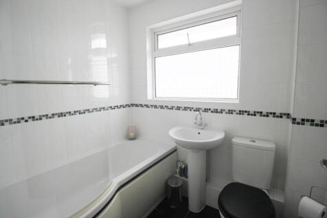 Bathroom.JPG