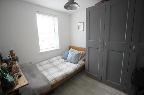 Bed 3.JPG