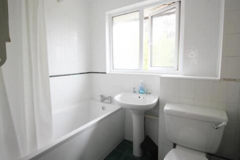 Bathroom.JPG