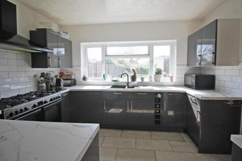 Kitchen 1.JPG