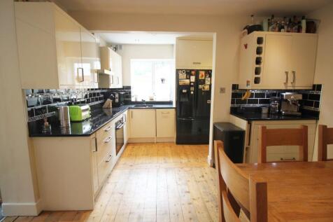 Kitchen.JPG