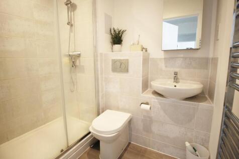 Ensuite.JPG