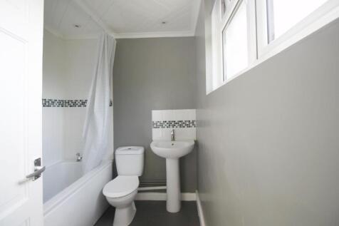 NEW NEW Bathroom .JPG