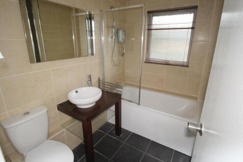 Bathroom.JPG