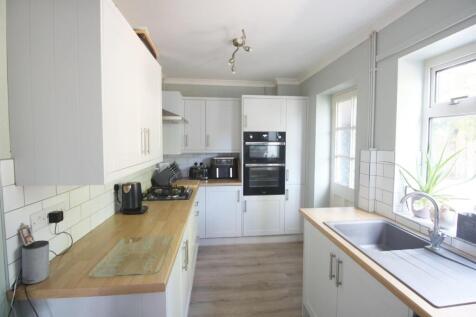 Kitchen 1.JPG