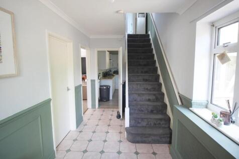 Hallway Queens View.jpg