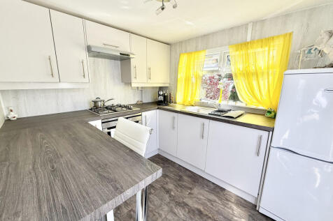 Kitchen (3).jpeg