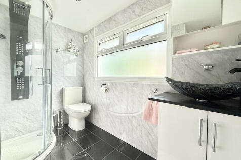 Shower Room (3).jpeg