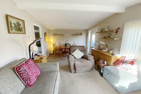 Lounge/Dining Rm