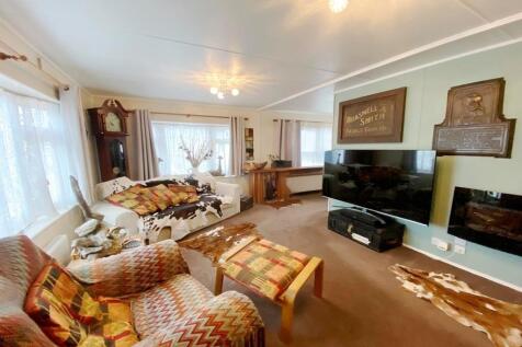 Lounge/Dining Rm