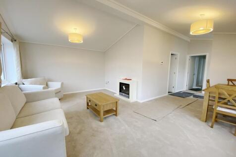Lounge/Dining Rm