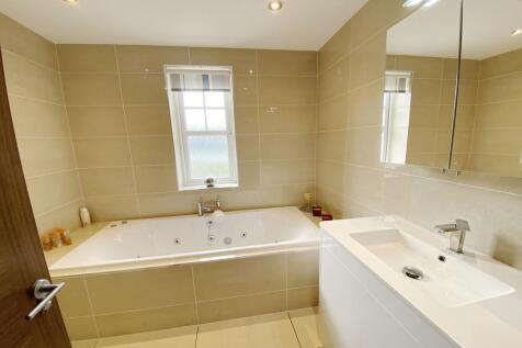 Jacuzzi Bathroom