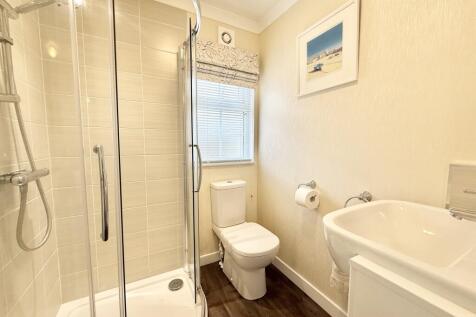 En-Suite (2).jpeg
