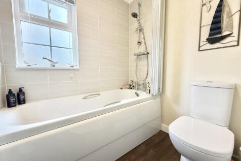 Bathroom (2).jpeg