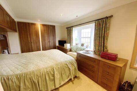 5up bed1 (Copy)