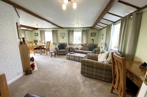Lounge/Dining Rm