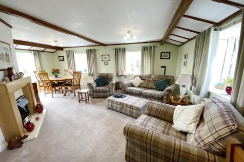 Lounge/Dining Rm