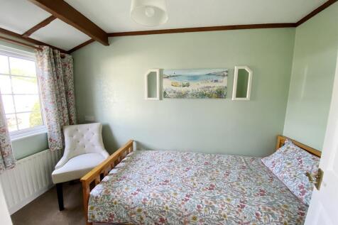 Bedroom 3/Study