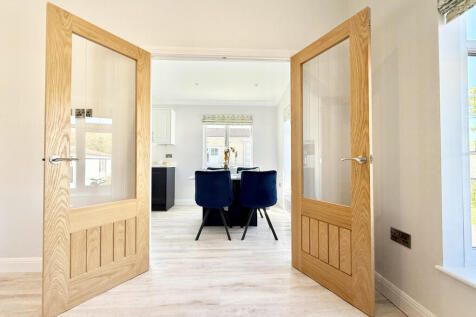 Lounge Doors