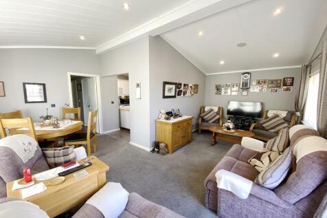 80pine loungee (Copy)