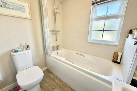 Bathroom.jpeg