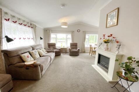 Lounge/Dining Rm