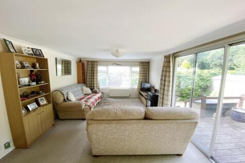 Lounge/Dining Rm