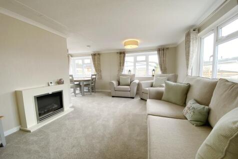 Lounge/Dining Rm