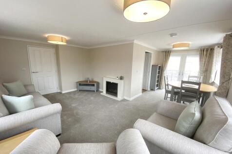 Lounge/Dining Rm