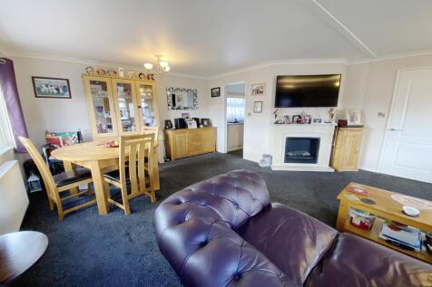 Lounge/Dining Rm