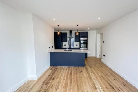 Living Room / Kitchen