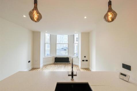 Living Room / Kitchen