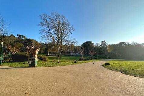 St Helens Park 1.jpg