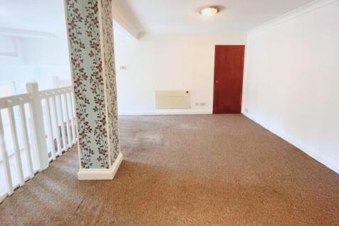 Living Room / Kitchen
