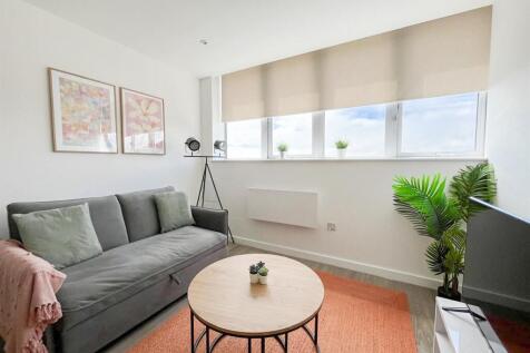 Living Room / Kitchen