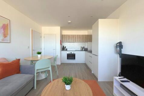 Living Room / Kitchen