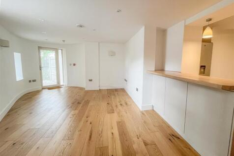 Living Room / Kitchen