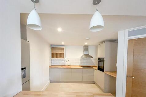 Living Room / Kitchen