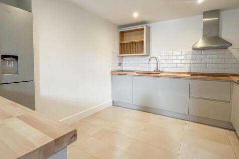 Living Room / Kitchen