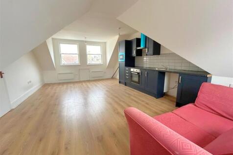 Living Room / Kitchen