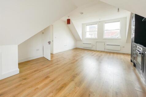 Living Room / Kitchen
