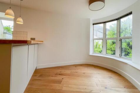 Living Room / Kitchen