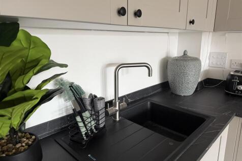 Living Room / Kitchen