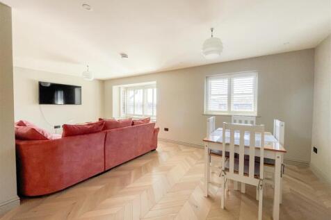 Living Room/ Kitchen