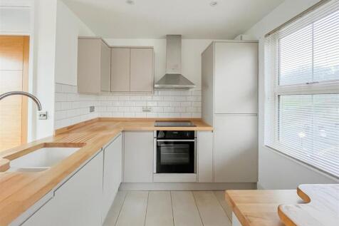 Kitchen/ Living Room