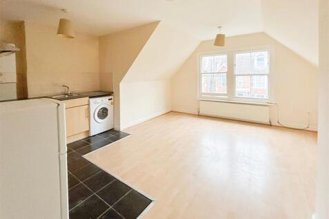 Living Room / Kitchen