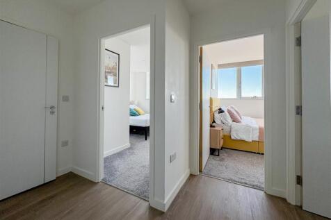 Living Room / Kitchen