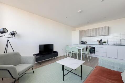 Living Room / Kitchen