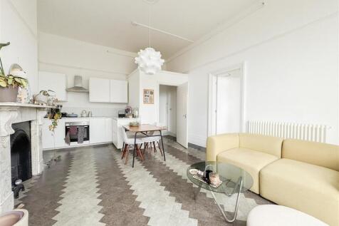 Living Room / Kitchen