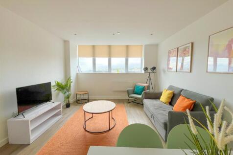 Living Room / Kitchen